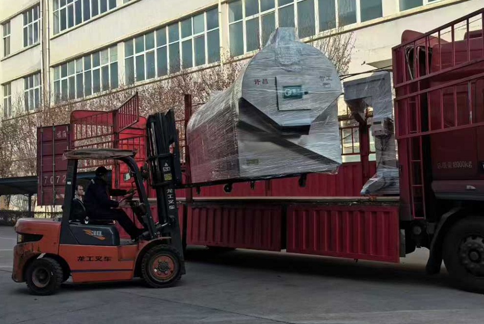 重慶客戶訂購(gòu)的流水線電磁炒貨機(jī)和烘干機(jī)裝車發(fā)貨